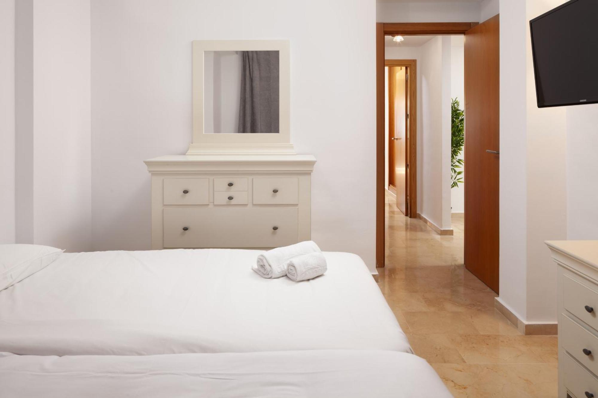 Malibu Mansions By The Beach By Alfresco Stays El Faro Екстериор снимка