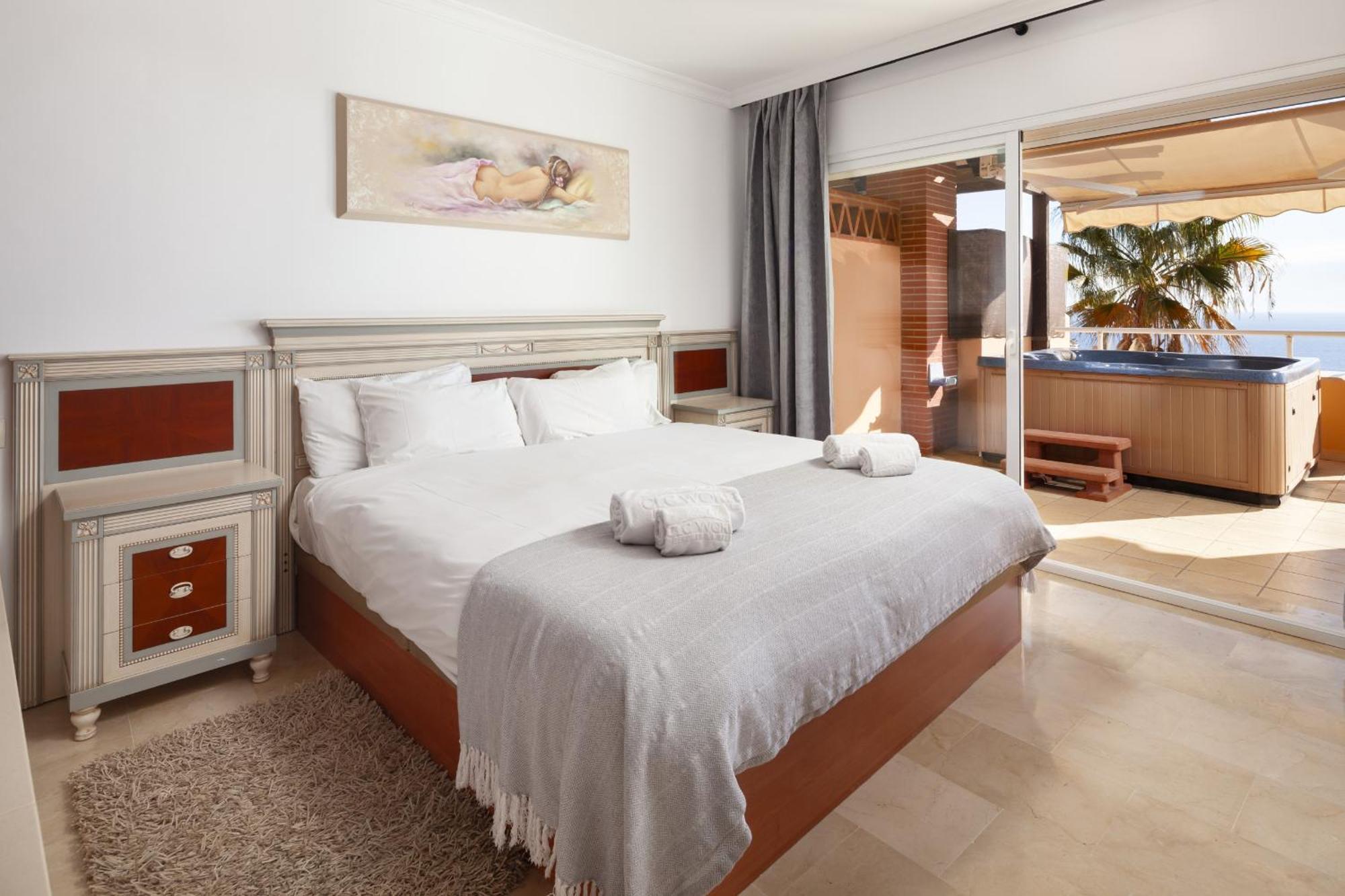 Malibu Mansions By The Beach By Alfresco Stays El Faro Екстериор снимка